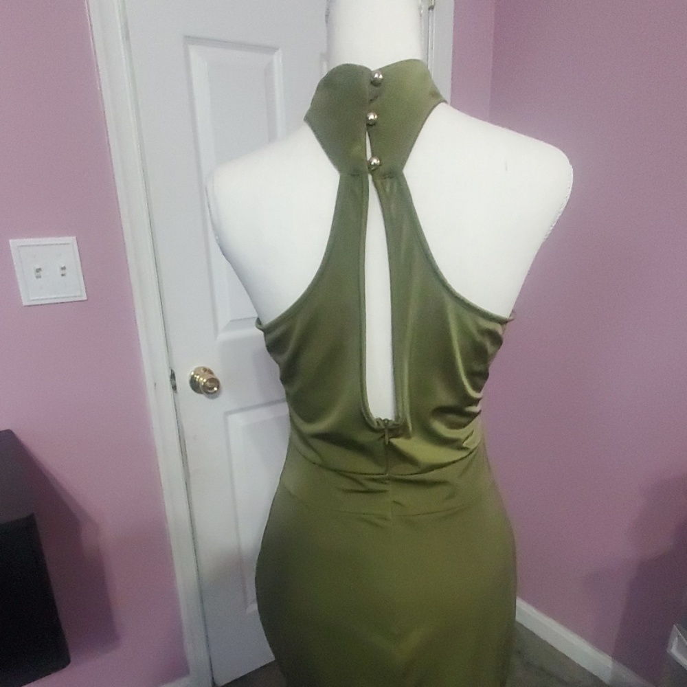Dress - Picture 4 of 4